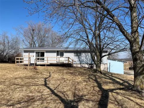 2171 Highway 85 Hwy, Deep River, IA 52222