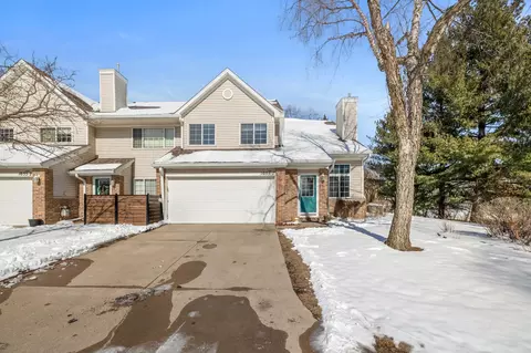 1055 68th St #1, West Des Moines, IA 50266