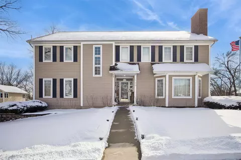 130 Pennsylvania St, Carlisle, IA 50047