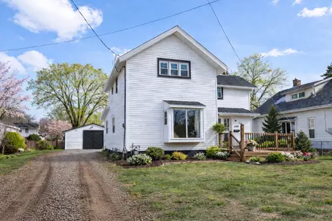 2944 Dean Ave, Des Moines, IA 50317