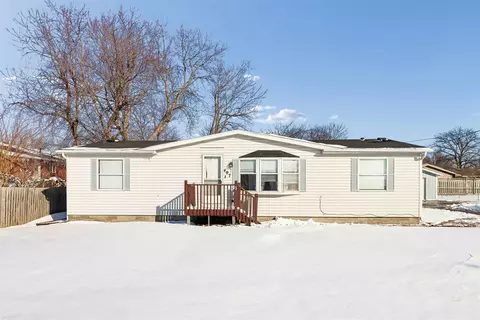 407 Space Ave SW, Mitchellville, IA 50169