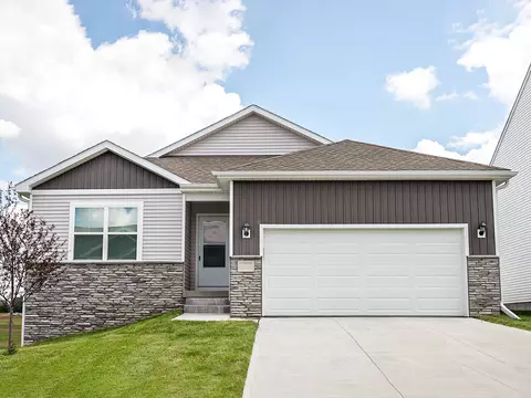 1154 33rd Ct SW, Altoona, IA 50009
