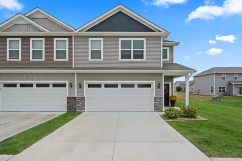 3303 NW Cedarwood Ln, Ankeny, IA 50023