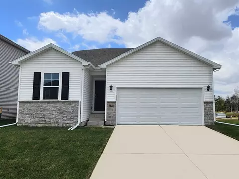 2400 SE Billings Pl, West Des Moines, IA 50265