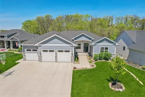 1101 Timber Valley Dr, Polk City, IA 50226