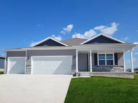 2356 SE Billings Pl, West Des Moines, IA 50265