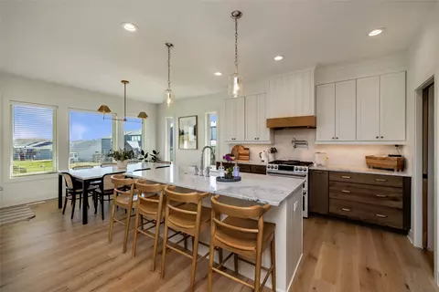 870 Augusta Ct, Waukee, IA 50263