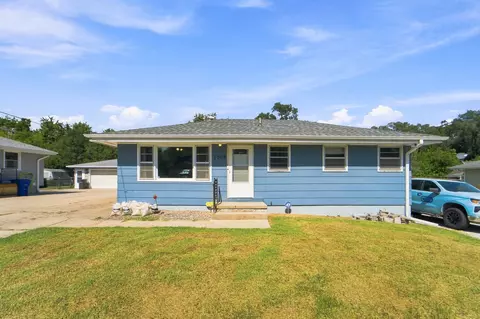 3008 E Shawnee Ave, Des Moines, IA 50317