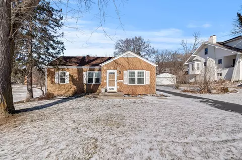 5819 Grand Ave, Des Moines, IA 50312