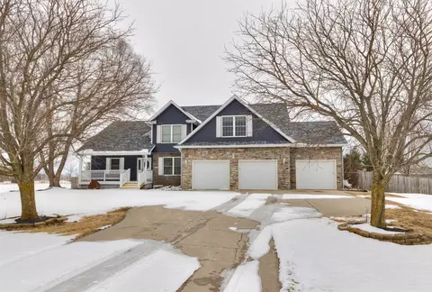2237 SE 68th St, Pleasant Hill, IA 50327