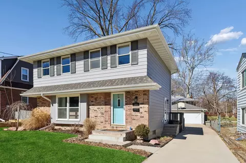 3805 Washington Ave, Des Moines, IA 50310