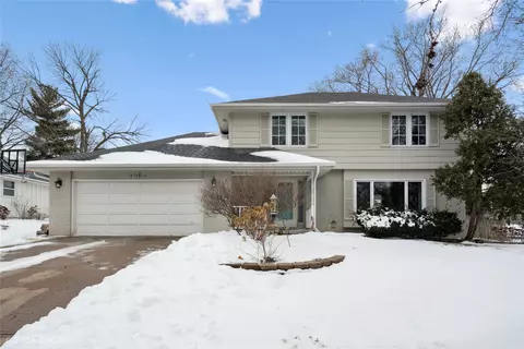 4104 Aspen Dr, West Des Moines, IA 50265