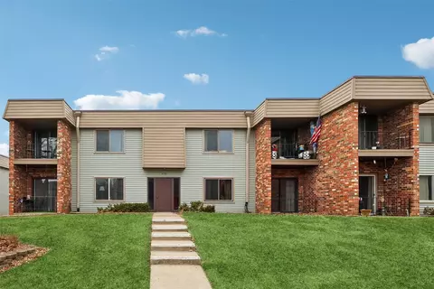 4733 Woodland Ave #2, West Des Moines, IA 50266