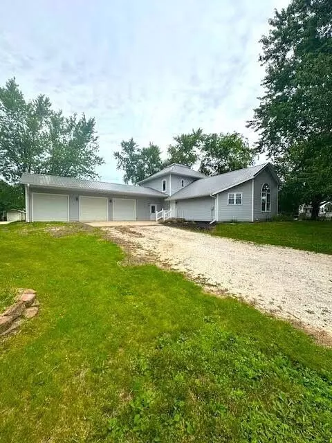426 N 1st St, Ogden, IA 50212