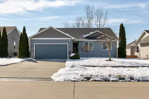 5132 NW 59th Ave, Johnston, IA 50131