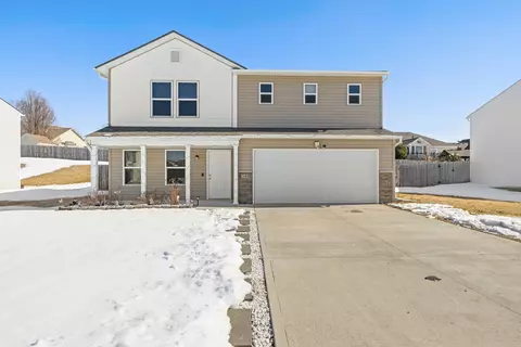 345 Hillside Dr, Pleasant Hill, IA 50327