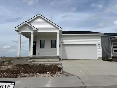1823 Gordon Ct, Norwalk, IA 50211