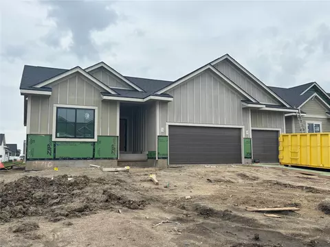 4710 178th St, Urbandale, IA 50323