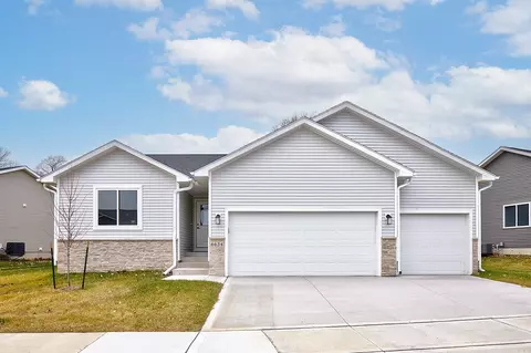 6634 NE 9th Ct, Des Moines, IA 50313