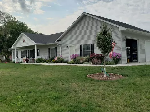 506 Cedar St, Adair, IA 50002
