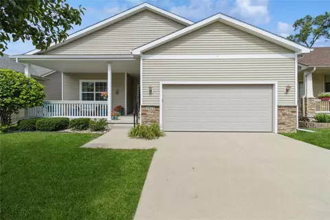 1921 Bristol St, Norwalk, IA 50211