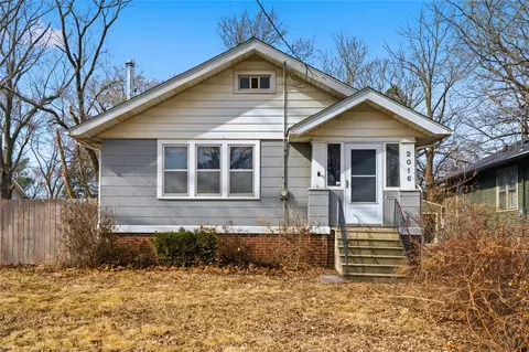 2016 30th St, Des Moines, IA 50310