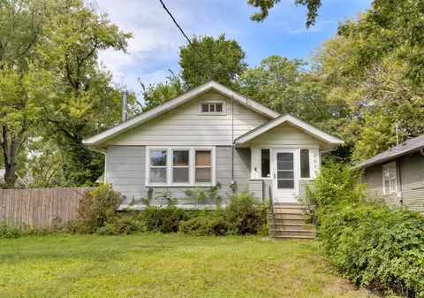 2016 30th St, Des Moines, IA 50310
