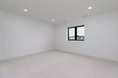 Bedroom - 18239 Alderleaf Dr, Clive, IA 50325 photo 4 of 4