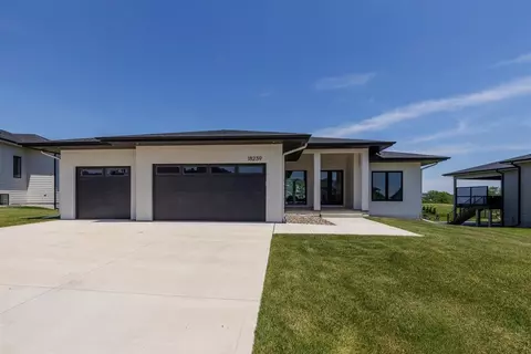 Exterior - 18239 Alderleaf Dr, Clive, IA 50325 photo 2 of 3