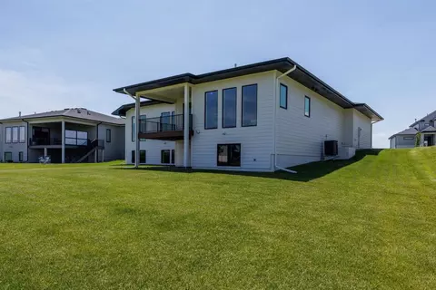 Exterior - 18239 Alderleaf Dr, Clive, IA 50325 photo 3 of 3