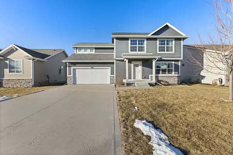 105 NE 21st Cir, Grimes, IA 50111