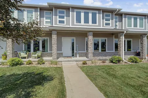 16605 Wilden Dr, Clive, IA 50325