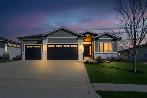 10169 Rhaenys Rd, West Des Moines, IA 50266