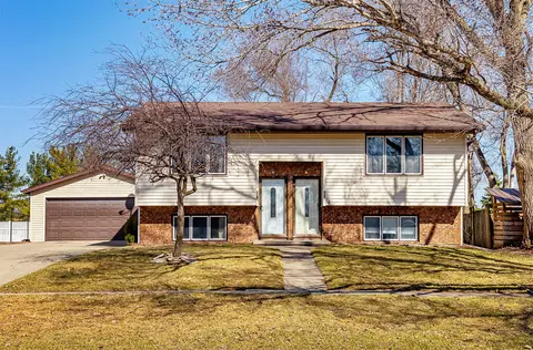 615 Ken Maril Rd #617, Ames, IA 50010