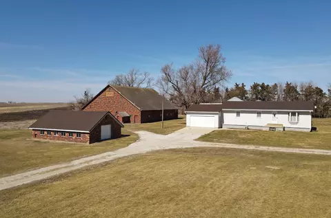 1997 G Ave, Ogden, IA 50212