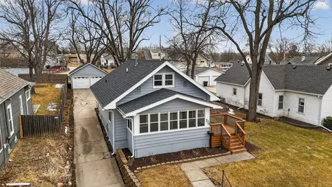 709 9th St, West Des Moines, IA 50265