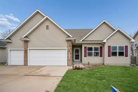 12912 Hammontree Dr, Urbandale, IA 50323