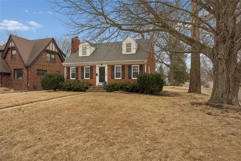 4338 Franklin Ave, Des Moines, IA 50310