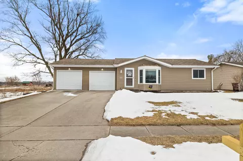 714 Garden Rd, Ames, IA 50010