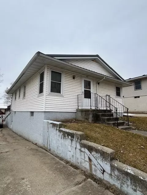 707 Harding St, Tama, IA 52339