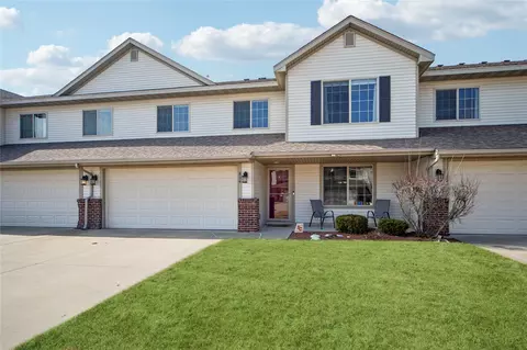 834 SE Crabapple Dr, Waukee, IA 50263