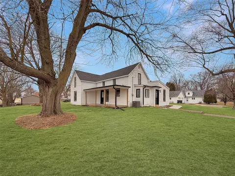 410 N Virginia St, Monroe, IA 50170