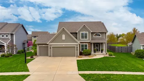 4208 SW Camden Ridge Dr, Ankeny, IA 50023