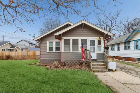 2310 E 11th St, Des Moines, IA 50316