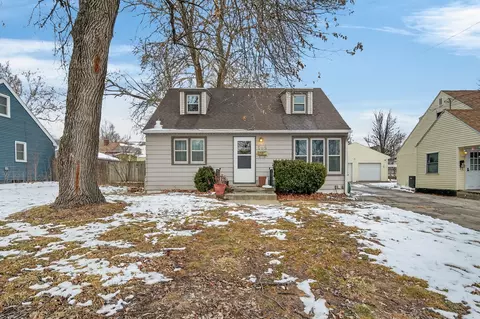 505 Valhigh Rd, West Des Moines, IA 50265