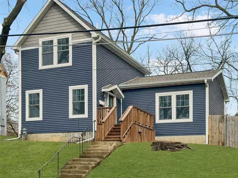 827 26th St, Des Moines, IA 50312