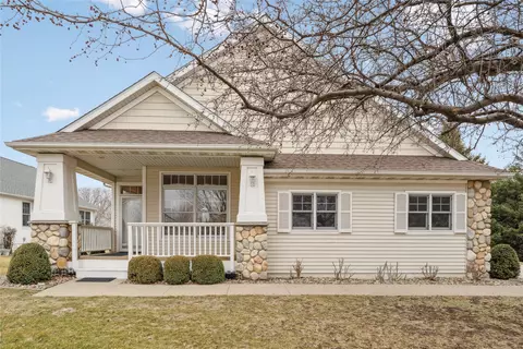 7955 Wistful Vista Dr #37, West Des Moines, IA 50266