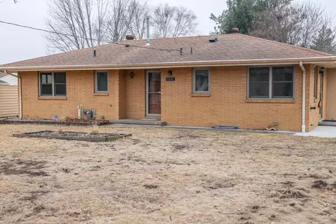 5370 NE 5th St, Des Moines, IA 50313