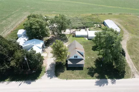 7404 Sioux Ave, Reasnor, IA 50232