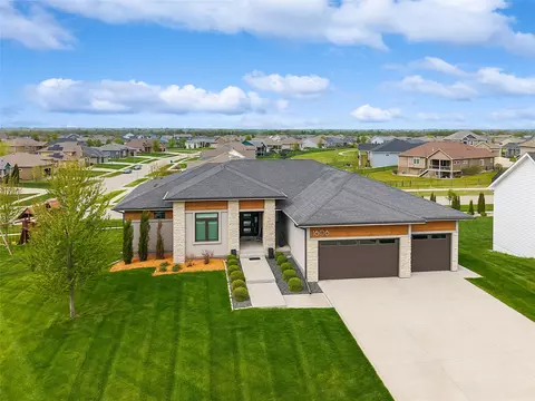 1606 NE Hillside Ct, Ankeny, IA 50021